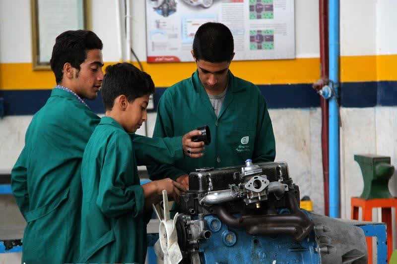 میدان‌داری ٢٠۵ نخبه مهارتی مازندران در مسابقات شهرستانی